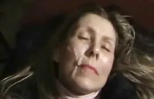Watch video Schneidigen Deich neckt Duschen in engen latex und high heels auf Kostenlose porno-site, die Heimat der kostenlosen Фетиш porno-videos und sex sex-Filme online. reife frauen junge männer sex